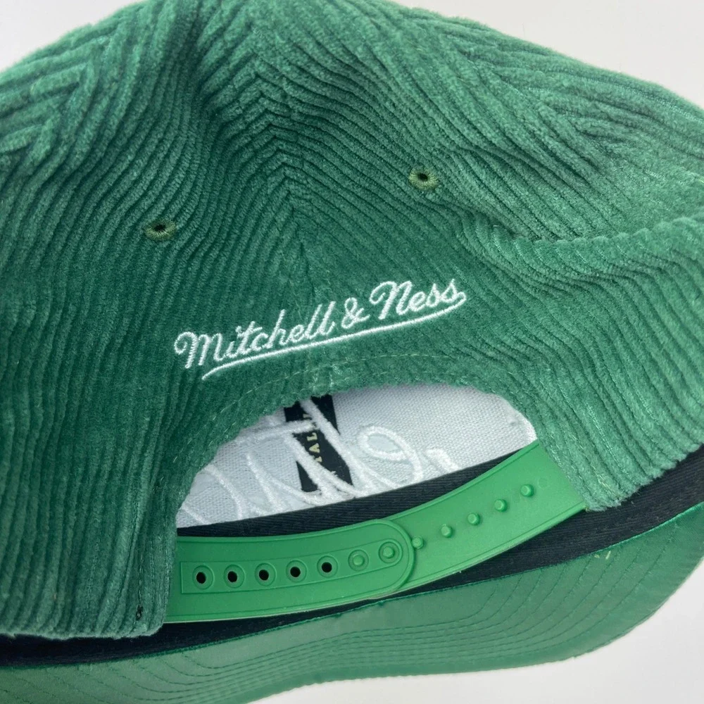 Boston Celtics Mitchell & Ness Hat Mens OS Green NBA Basketball Corduroy EUC